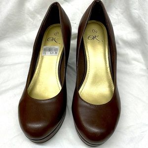 It’s ok wedge heels dress shoes ladies sz 9